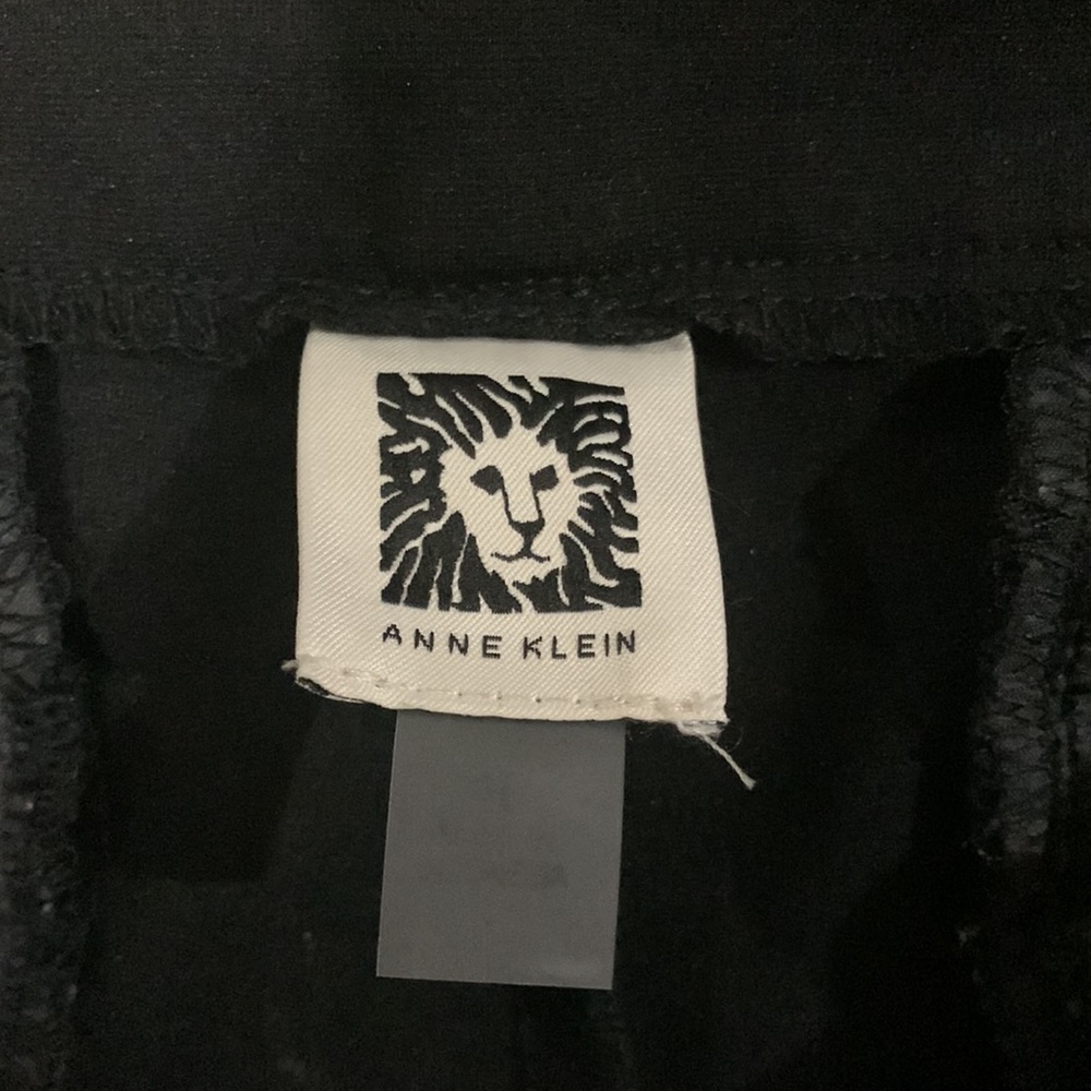 Anne Klein Black slacks - Picture 5 of 5